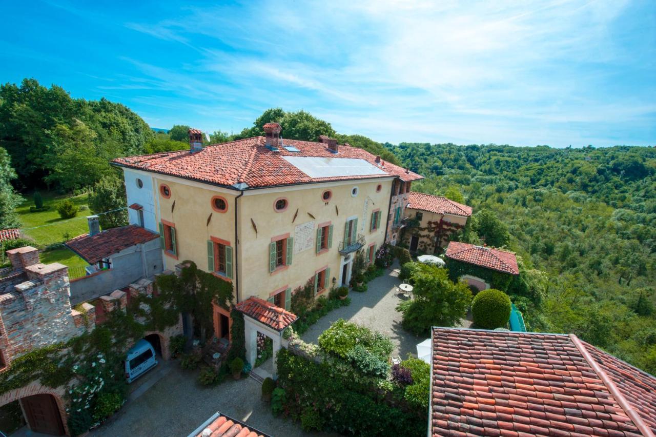 Bed and Breakfast Castello Di Strambinello Zewnętrze zdjęcie